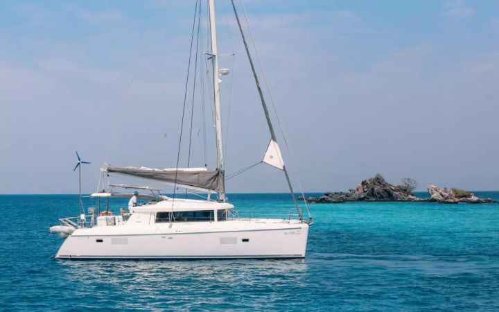 Lagoon 421 | Blue Lagoon