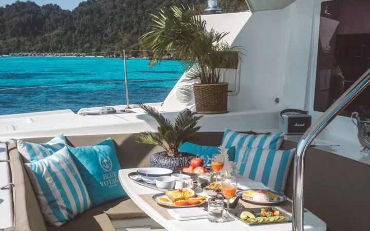 Lagoon 421 | Blue Lagoon