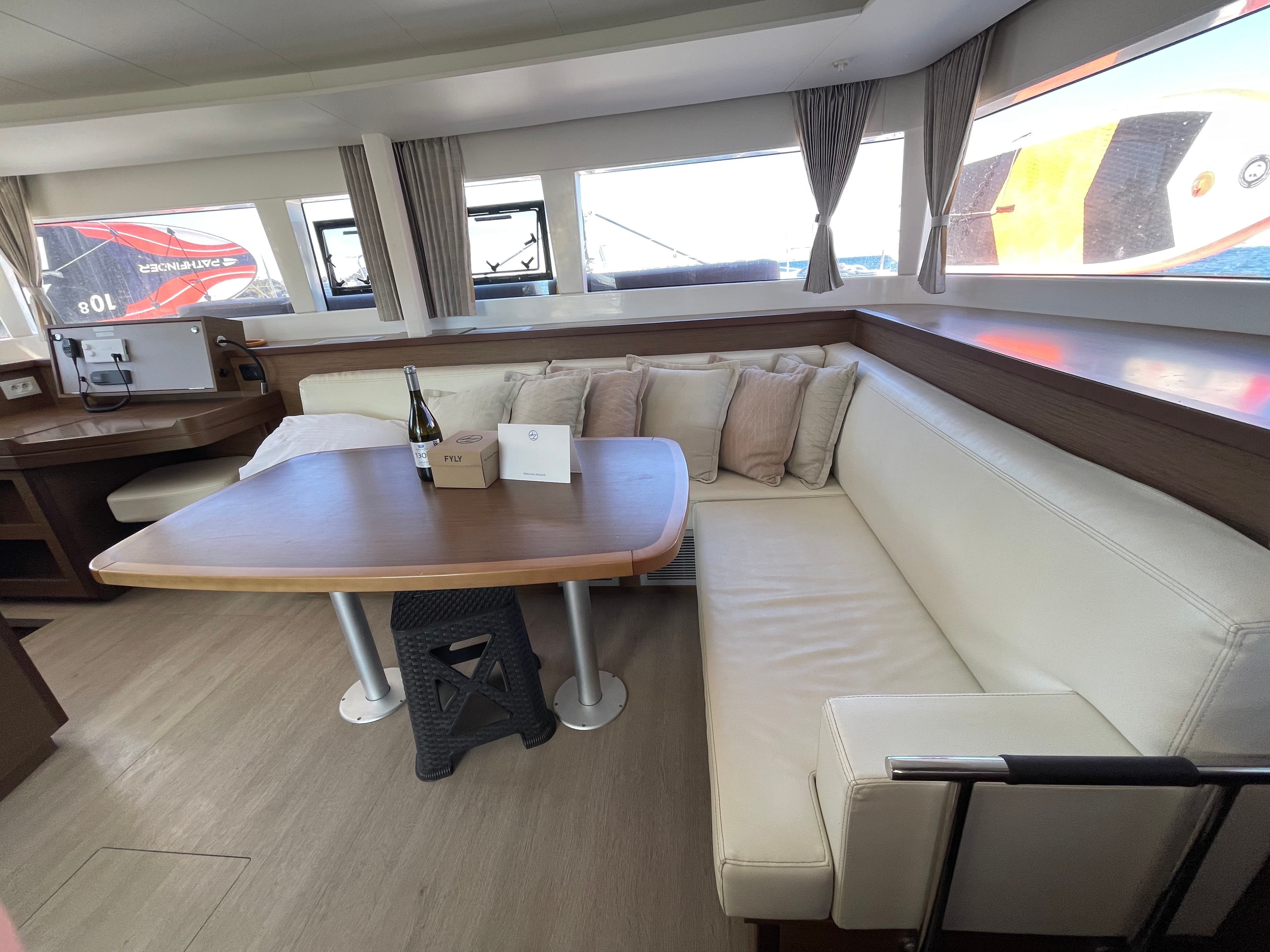 Lagoon 450 F | Sea Breeze