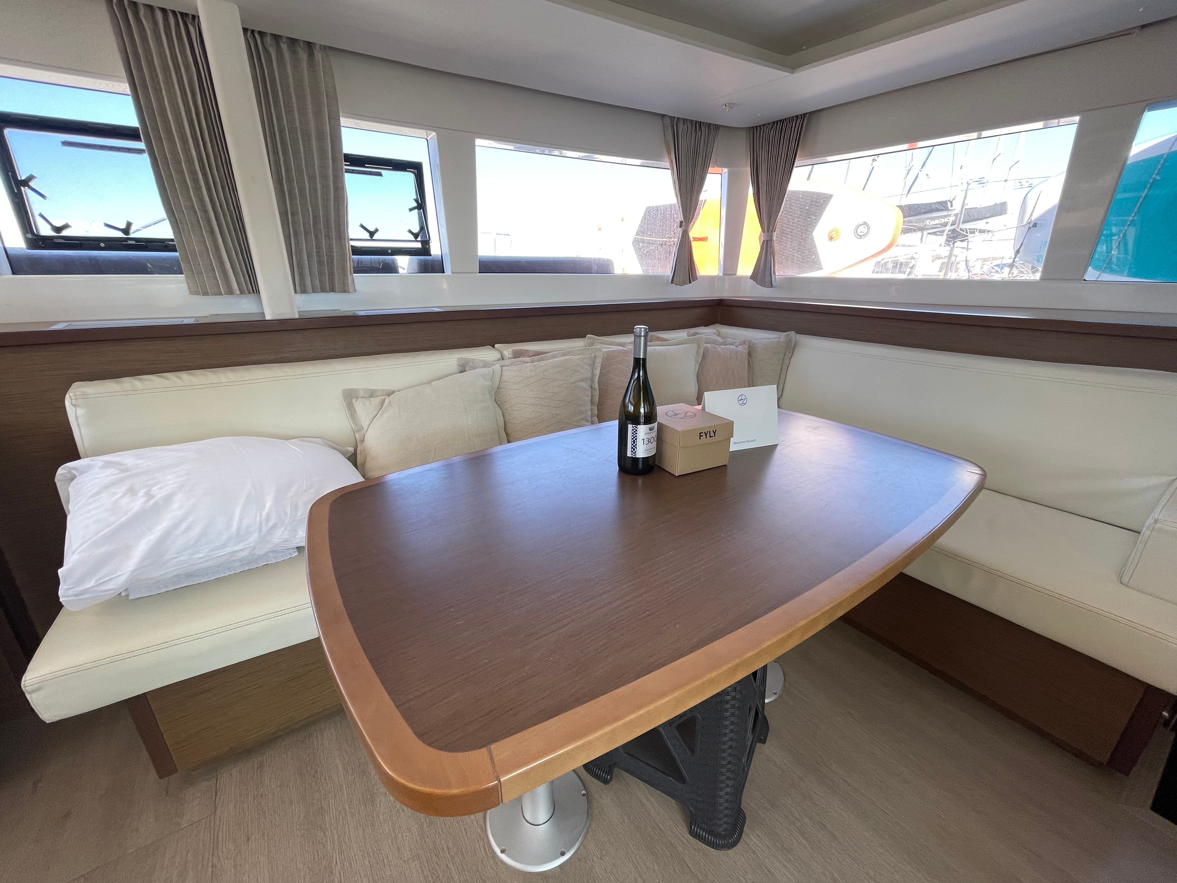 Lagoon 450 F | Sea Breeze