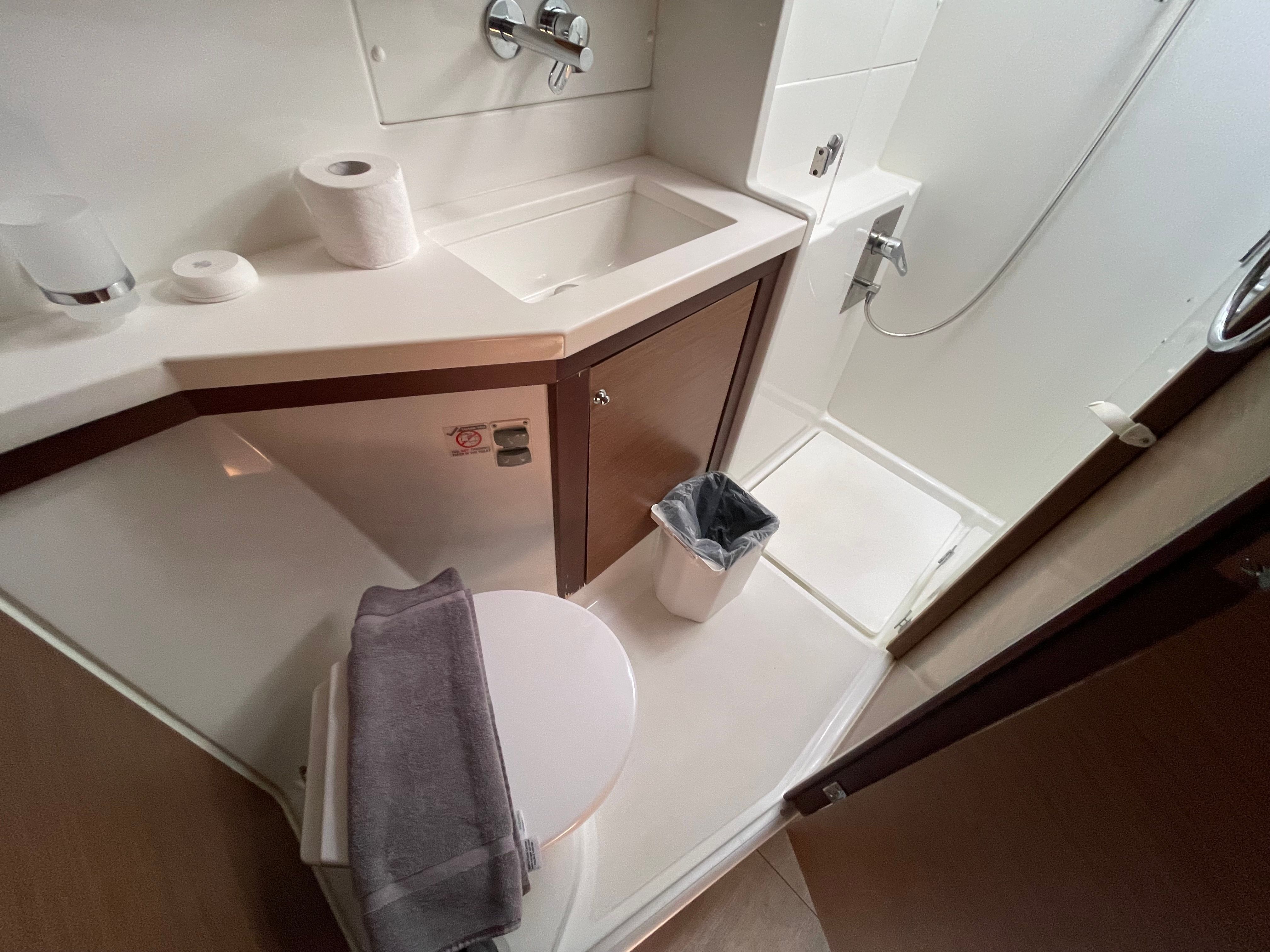 Lagoon 450 F | Sea Breeze