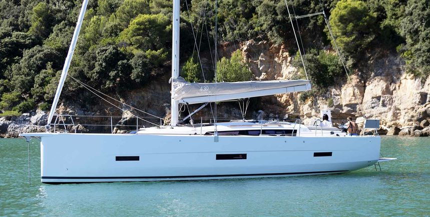 Dufour 430 | Blue Moon 1