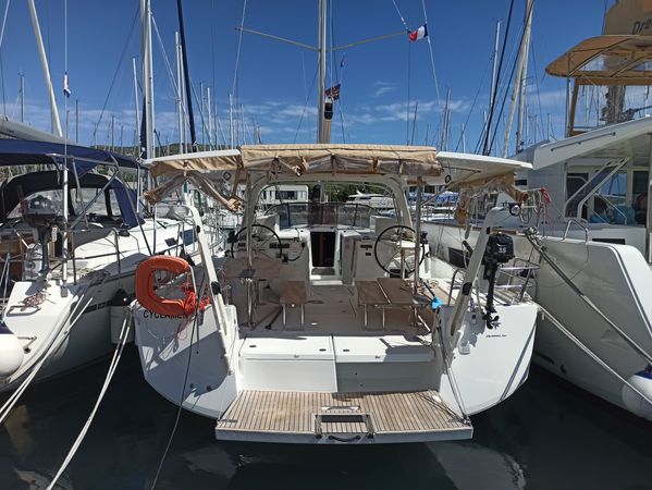 Jeanneau Sun Loft 47 | Cyclamen