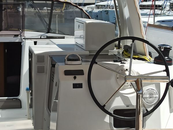 Jeanneau Sun Loft 47 | Cyclamen