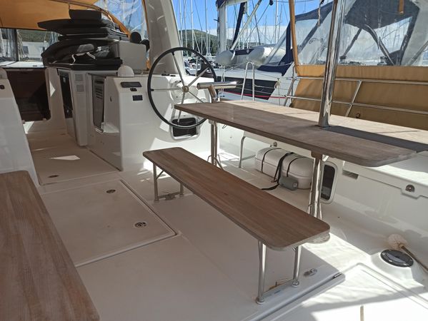 Jeanneau Sun Loft 47 | Cyclamen