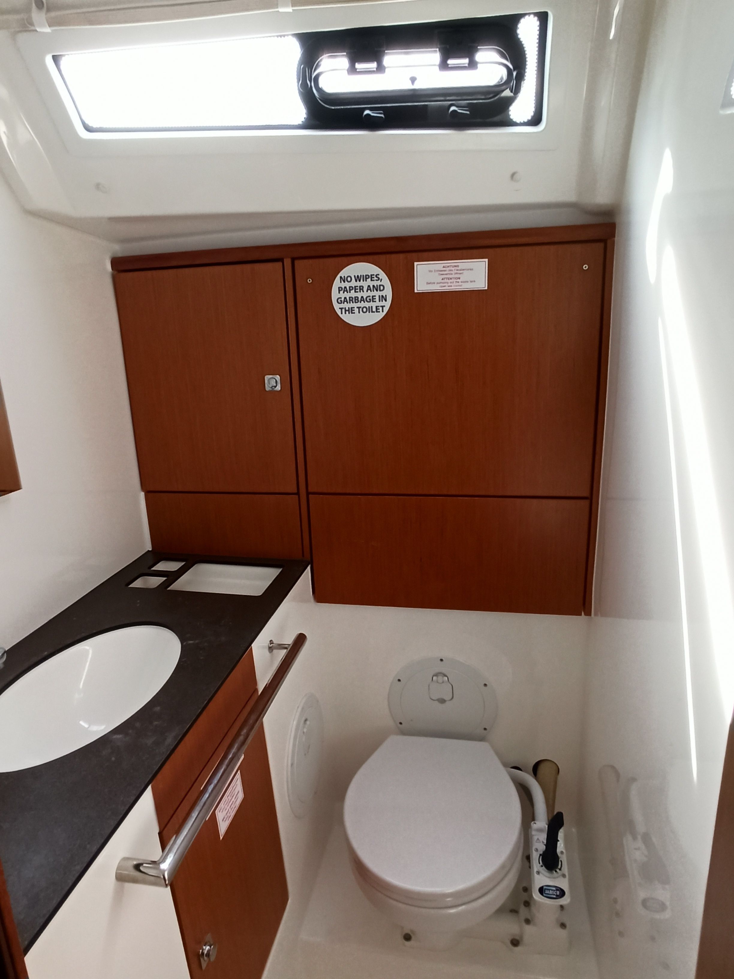 Bavaria Cruiser 46 | Angel