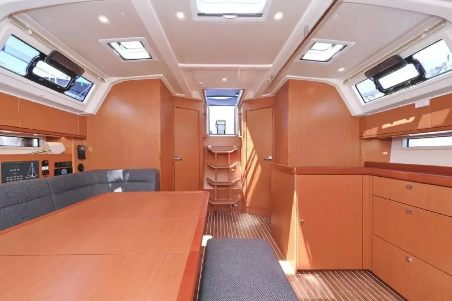 Bavaria Cruiser 46 | Angel