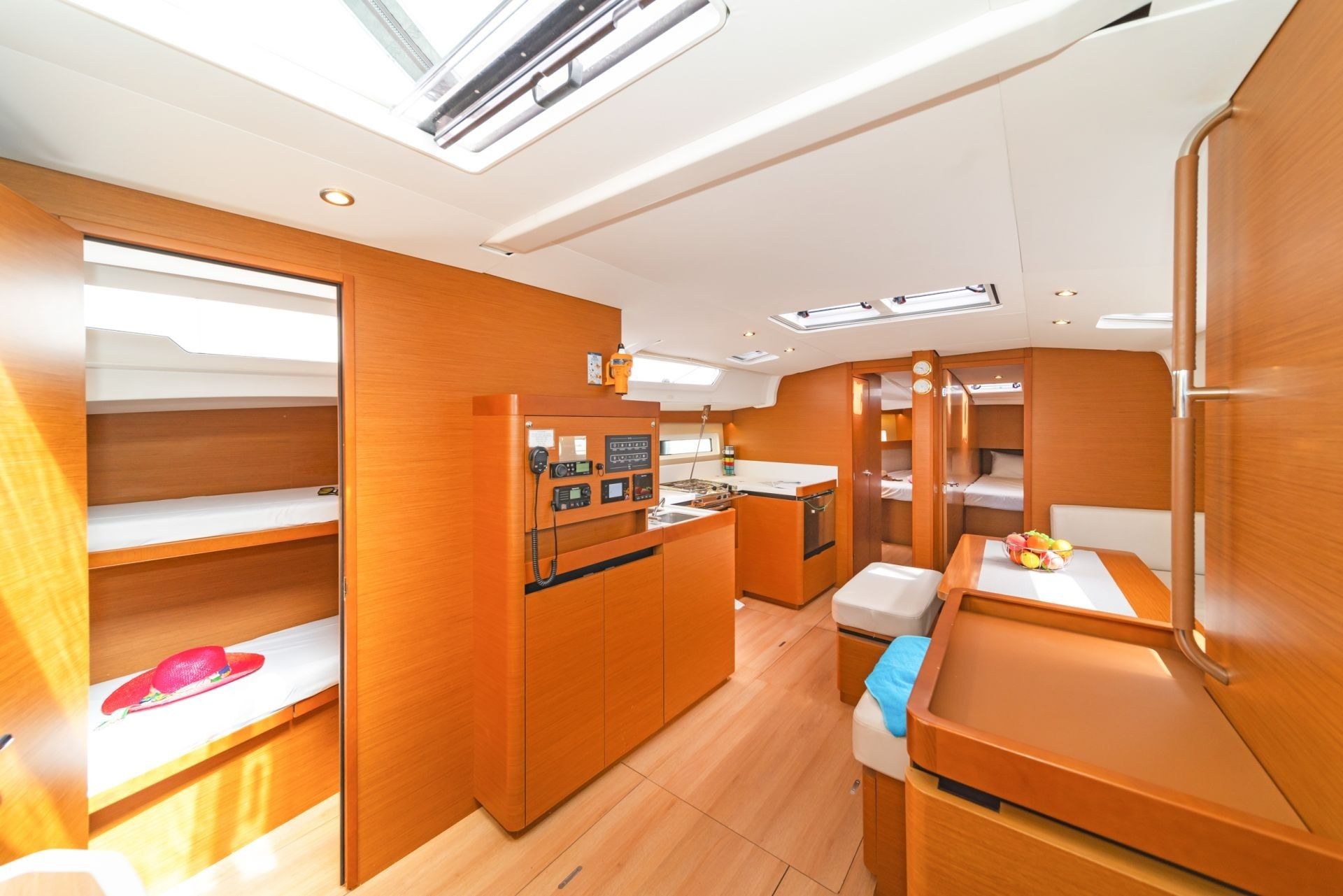 Jeanneau Sun Odyssey 490 | Goldfish