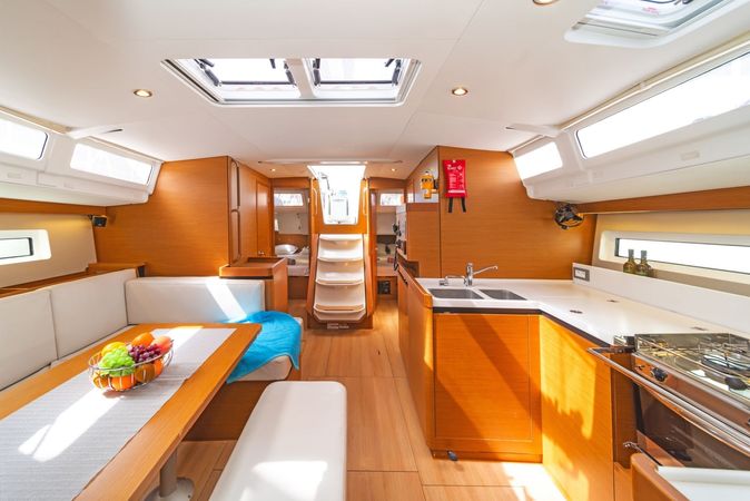 Jeanneau Sun Odyssey 490 | Goldfish