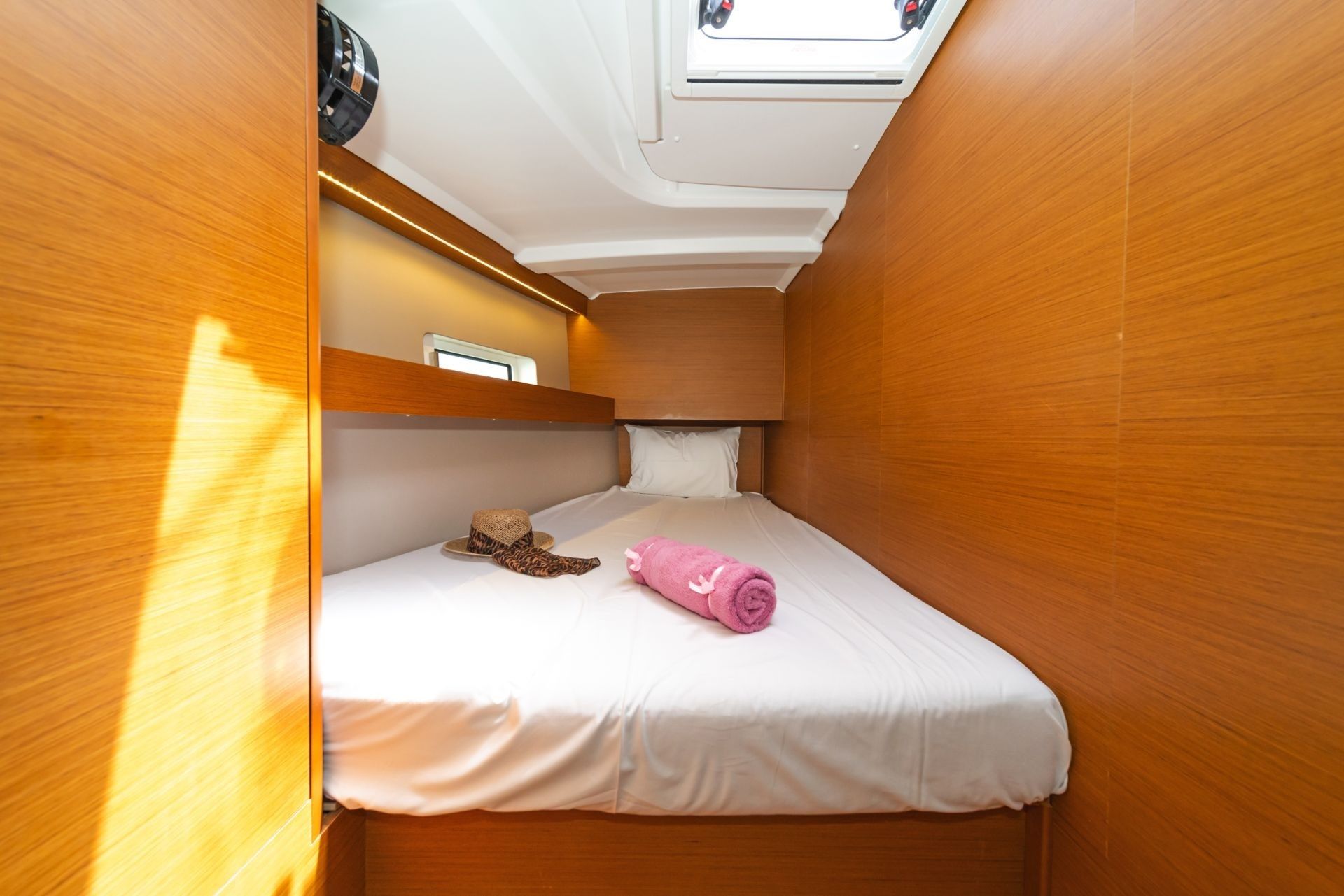 Jeanneau Sun Odyssey 490 | Goldfish