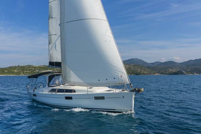 Beneteau Oceanis 41.1 | Lux