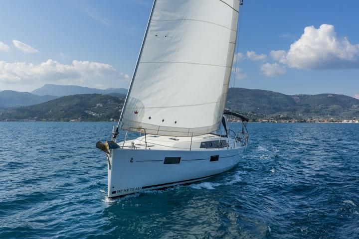 Beneteau Oceanis 41.1 | Lux