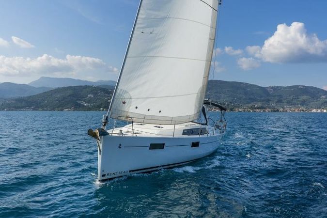 Beneteau Oceanis 41.1 | Lux