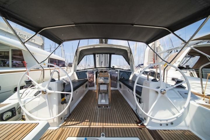 Beneteau Oceanis 41.1 | Lux