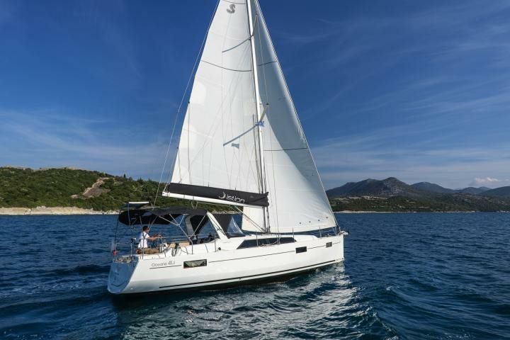 Beneteau Oceanis 41.1 | Lux
