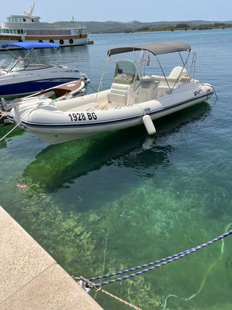 Nuova Jolly 24 | Elegance Black Fin