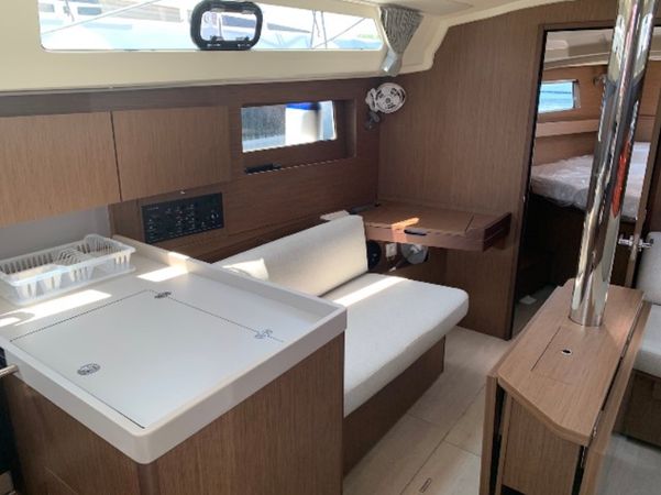 Beneteau Oceanis 41.1 | Iris