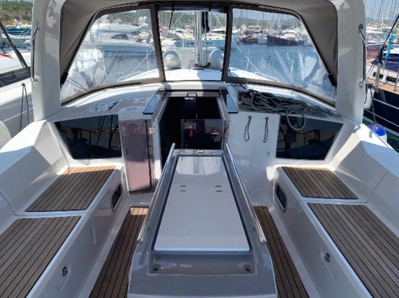Beneteau Oceanis 41.1 | Iris