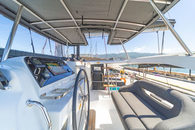 Lagoon 42 | White Pearl