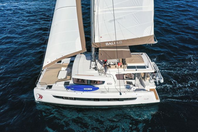 Bali 4.8 | Vaya Con Dios