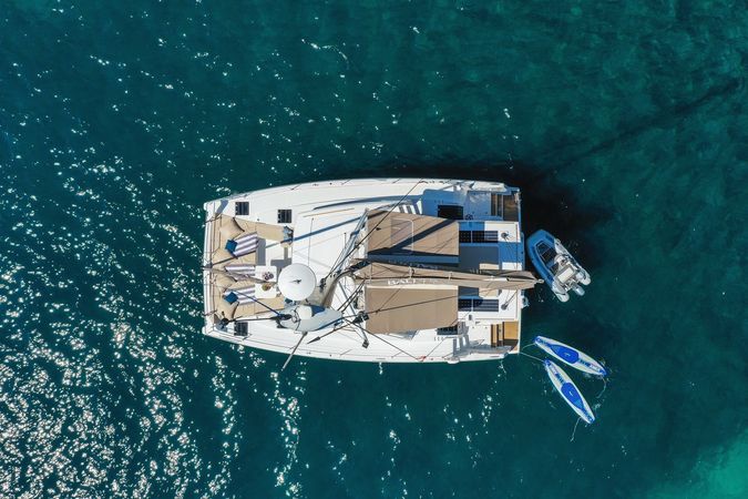 Bali 4.8 | Vaya Con Dios
