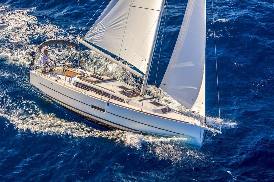 Dufour 360 | Snowdrop