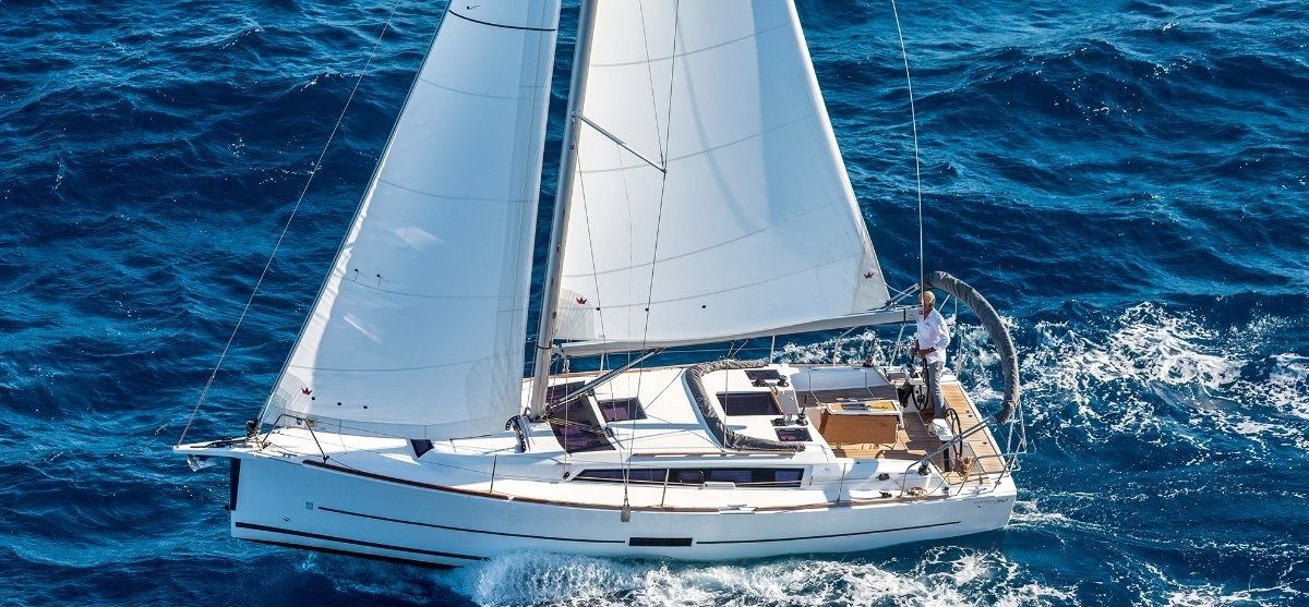 Dufour 360 | Snowdrop