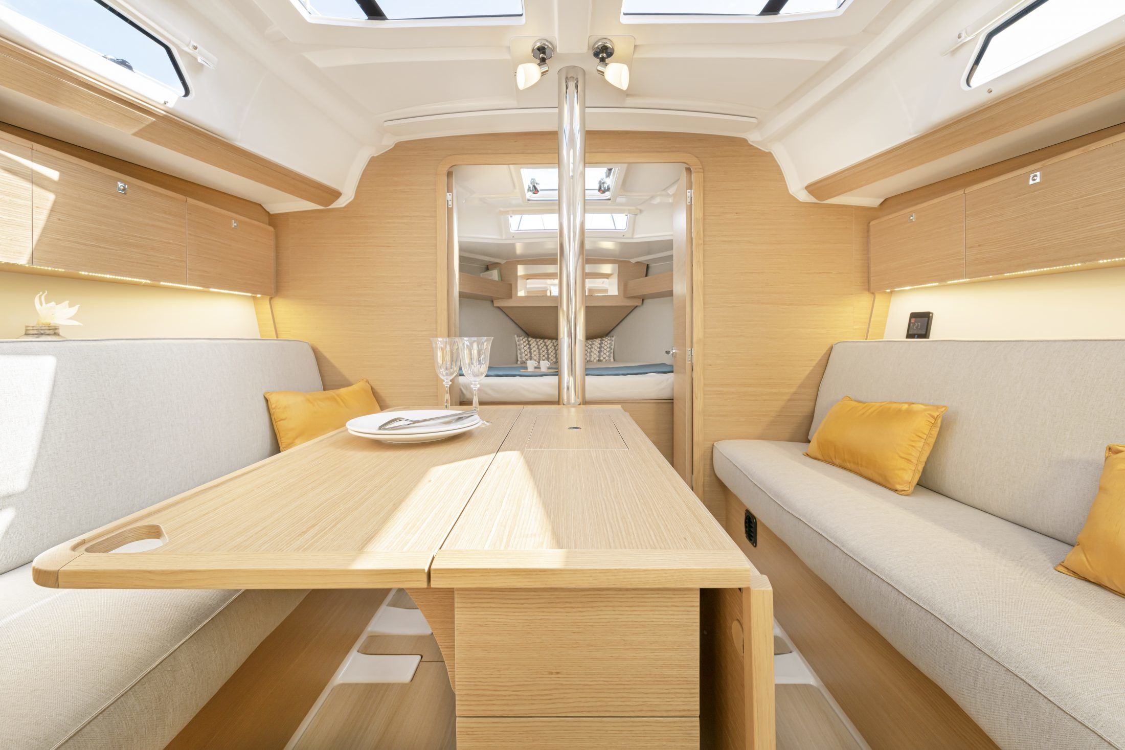 Dufour 360 | Snowdrop