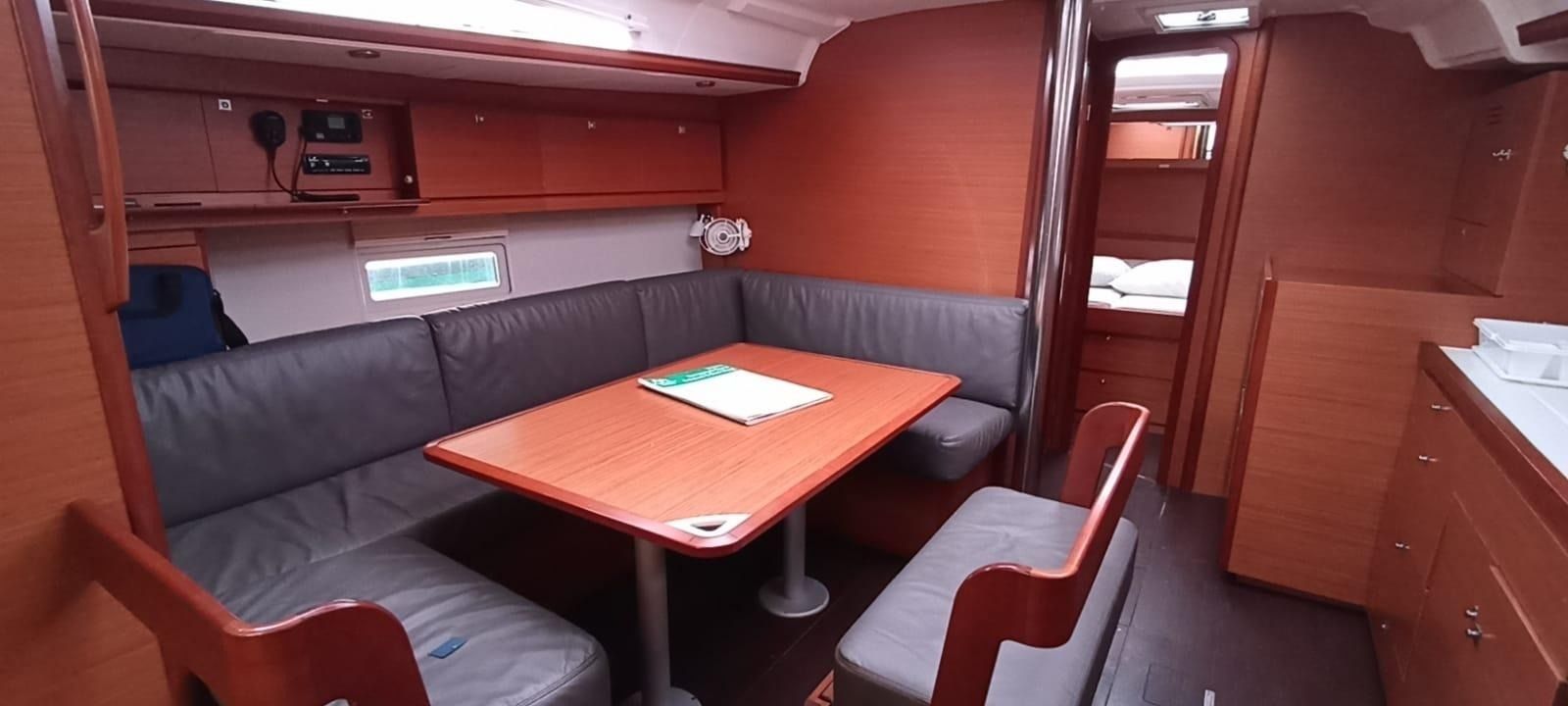 Dufour 430 | Sunny Mango