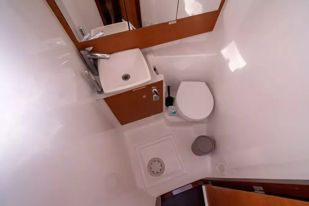 Dufour 430 | Sunny Mango