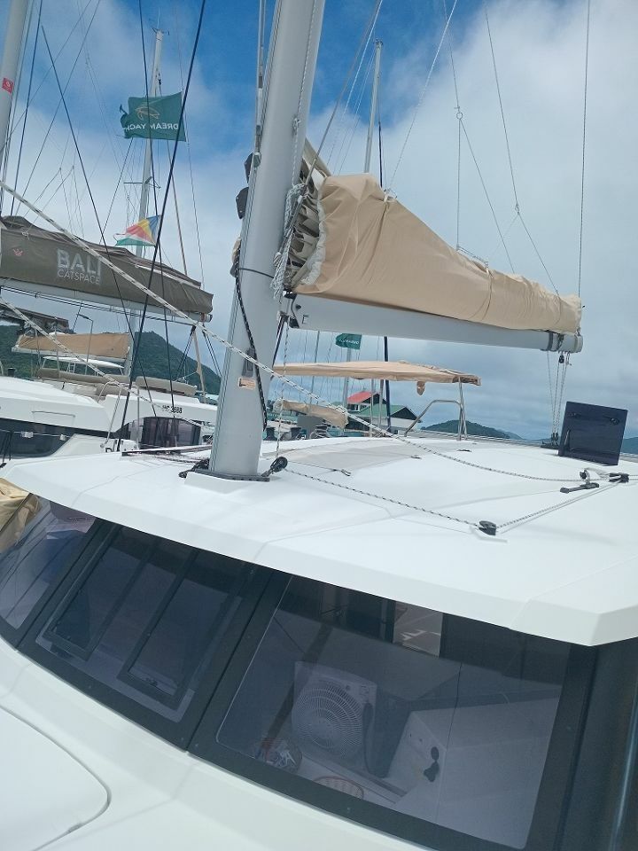 Fountaine Pajot Lucia 40 | Eluchil
