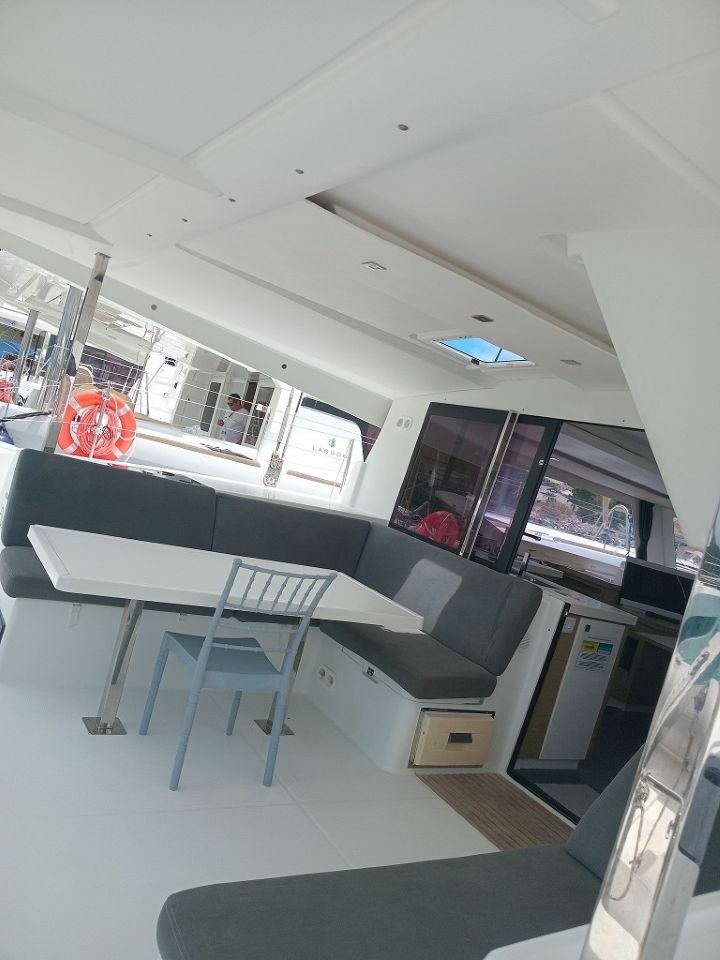 Fountaine Pajot Lucia 40 | Eluchil