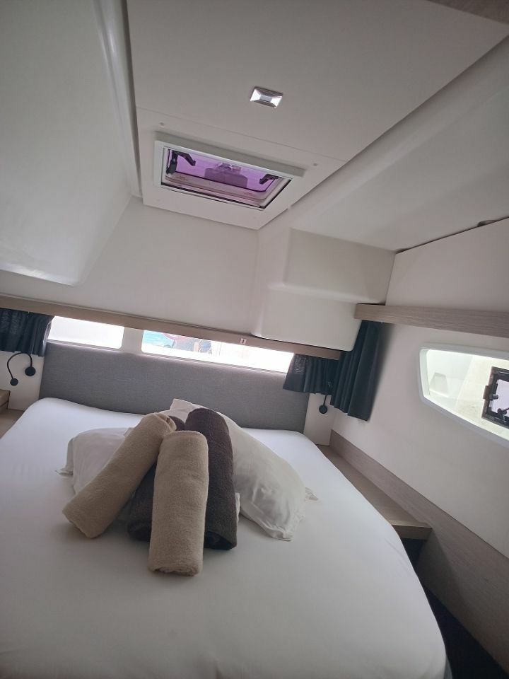 Fountaine Pajot Lucia 40 | Eluchil
