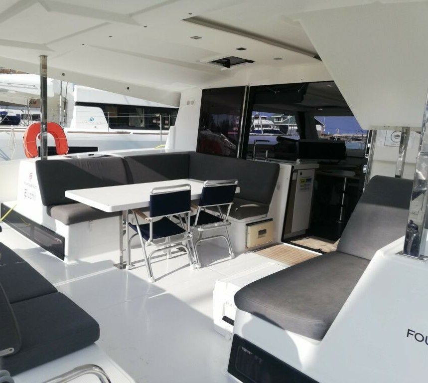 Fountaine Pajot Lucia 40 | Eluchil