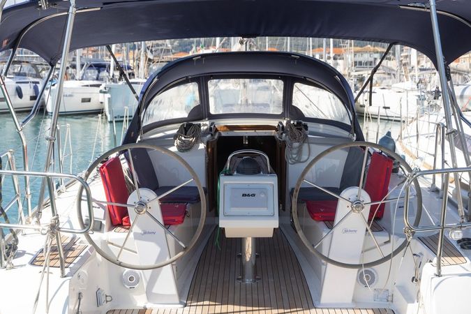 Bavaria Cruiser 34 | Nikitas