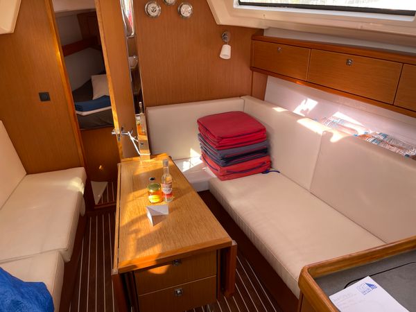 Bavaria Cruiser 33 | Maistros