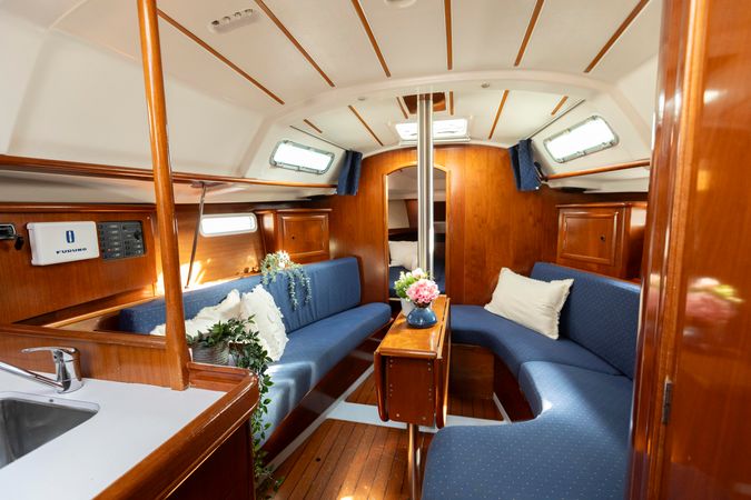 Beneteau Oceanis Clipper 331 | Anton