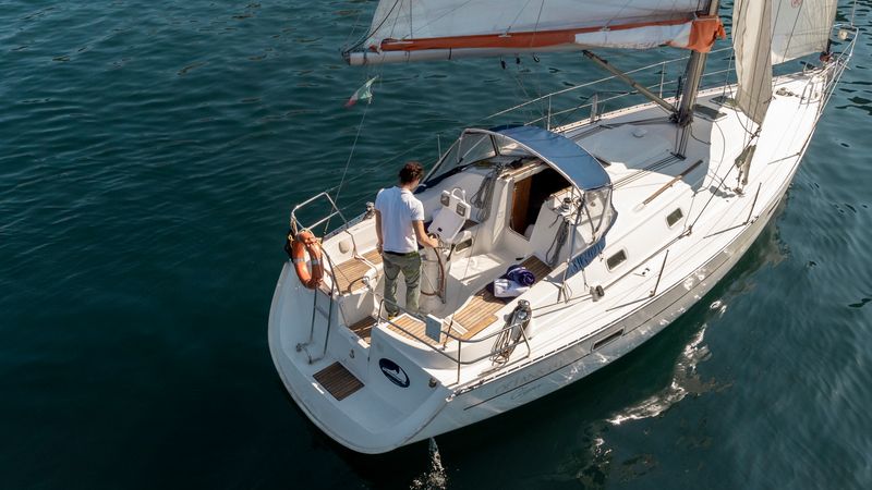 Beneteau Oceanis Clipper 331 | Anton