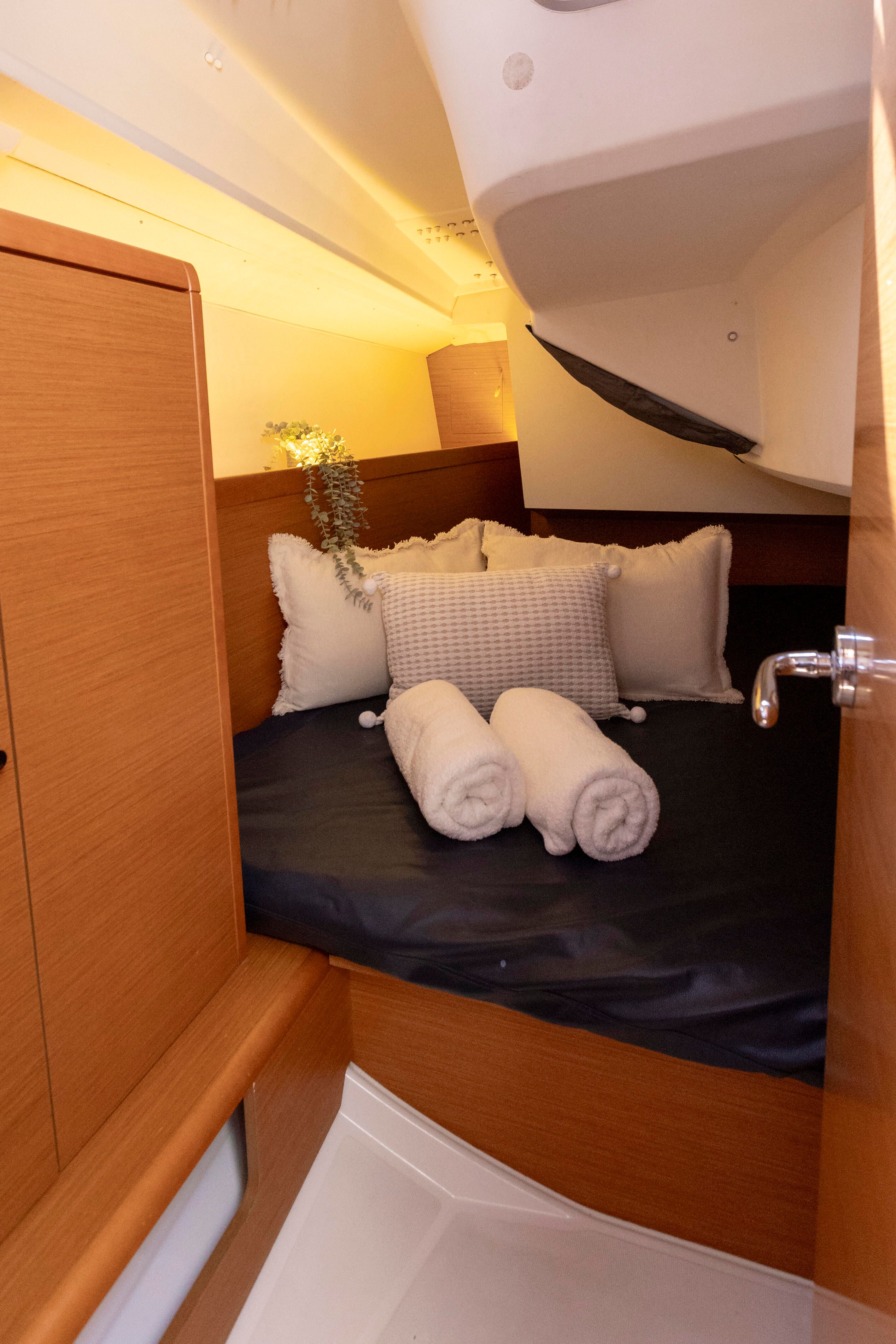 Jeanneau Sun Odyssey 349 | Viola