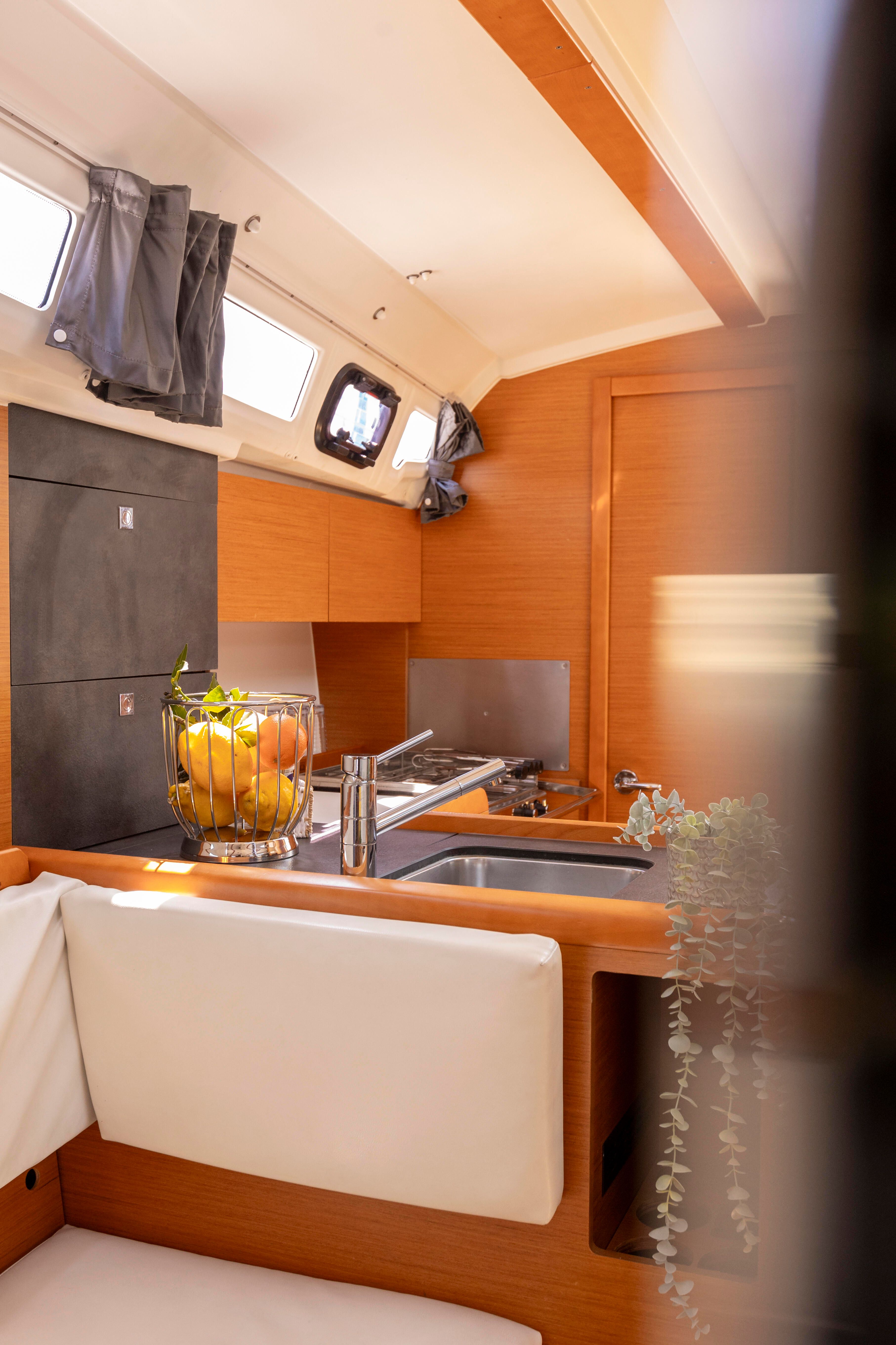 Jeanneau Sun Odyssey 349 | Viola