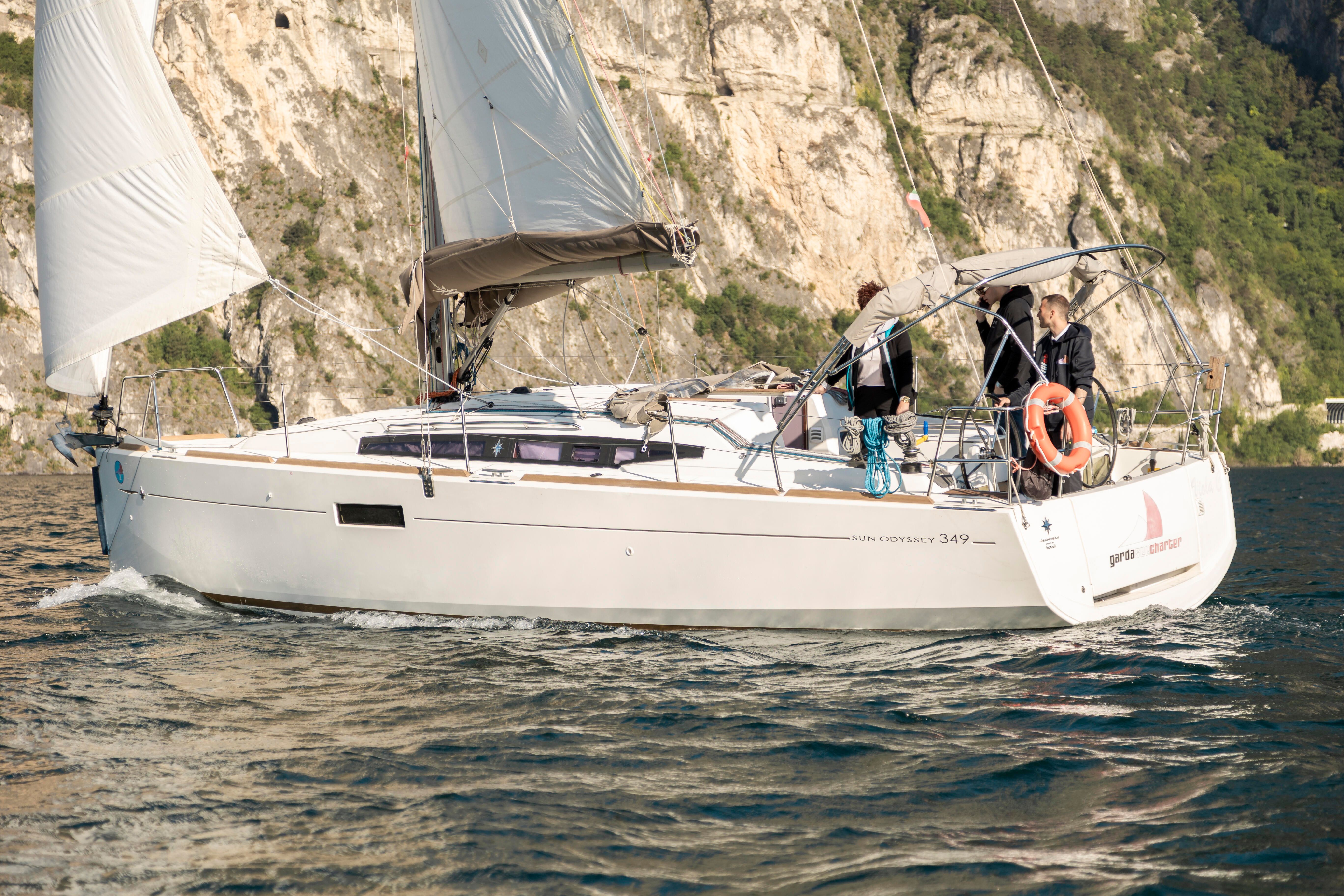 Jeanneau Sun Odyssey 349 | Viola