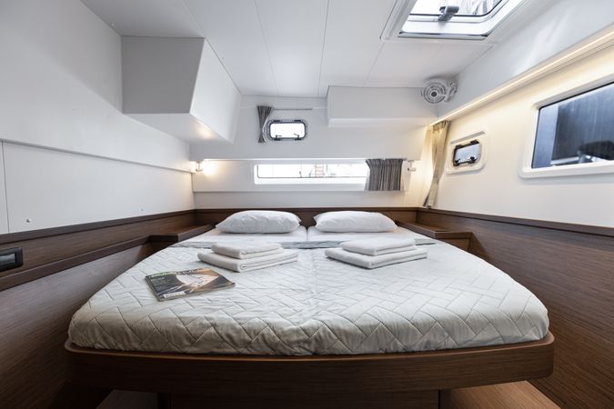 Lagoon 42 | Notorious