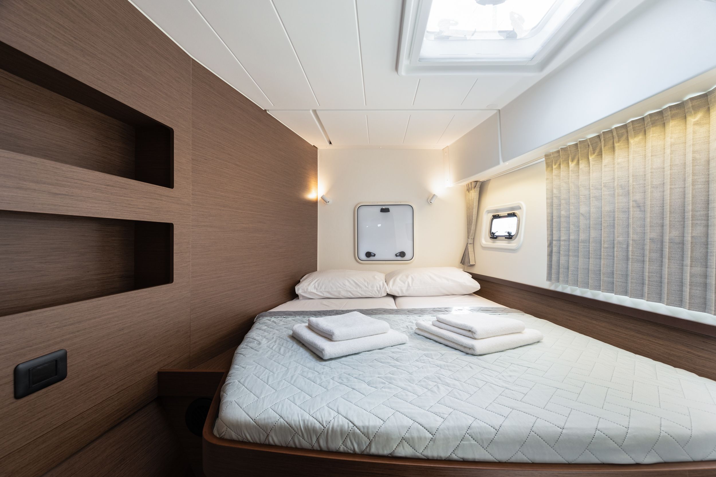 Lagoon 42 | Notorious