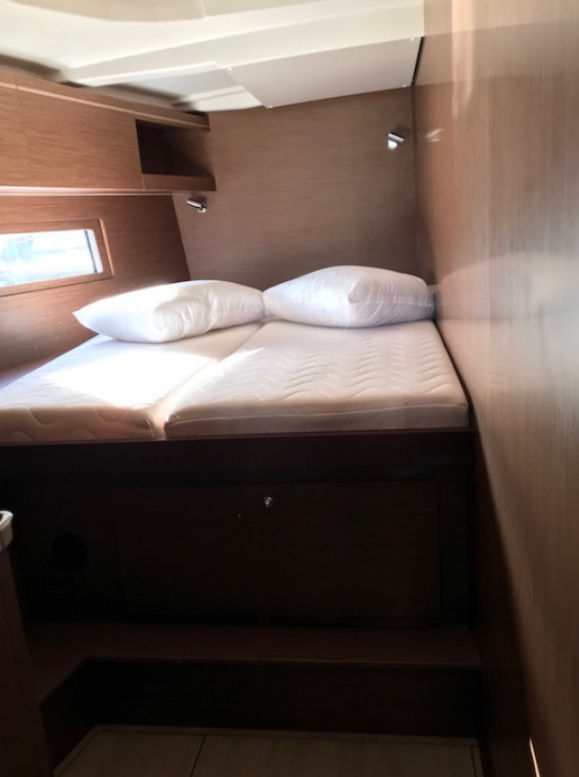 Beneteau Oceanis 51.1 | Bluescape 2