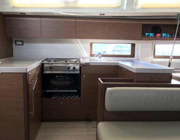 Beneteau Oceanis 51.1 | Bluescape 2