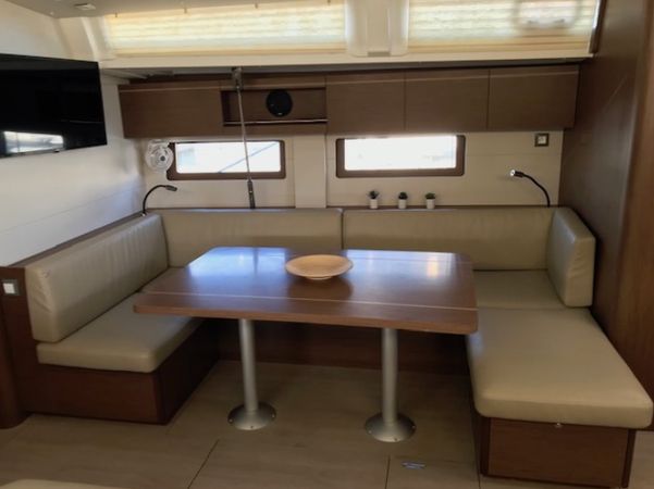 Beneteau Oceanis 51.1 | Bluescape 2