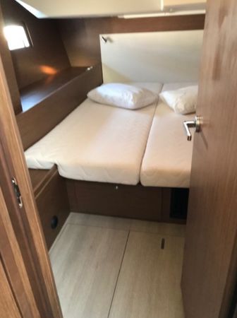 Beneteau Oceanis 51.1 | Bluescape 2