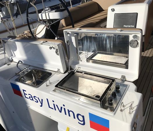 Dufour 390 | Easy Living
