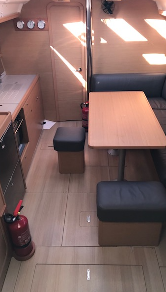 Dufour 390 | Easy Living