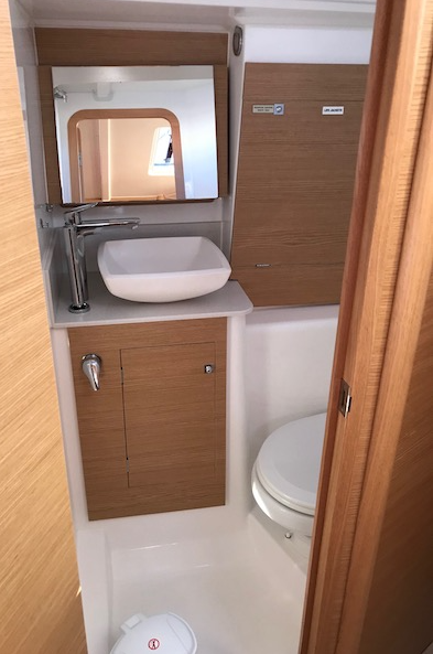 Dufour 390 | Easy Living
